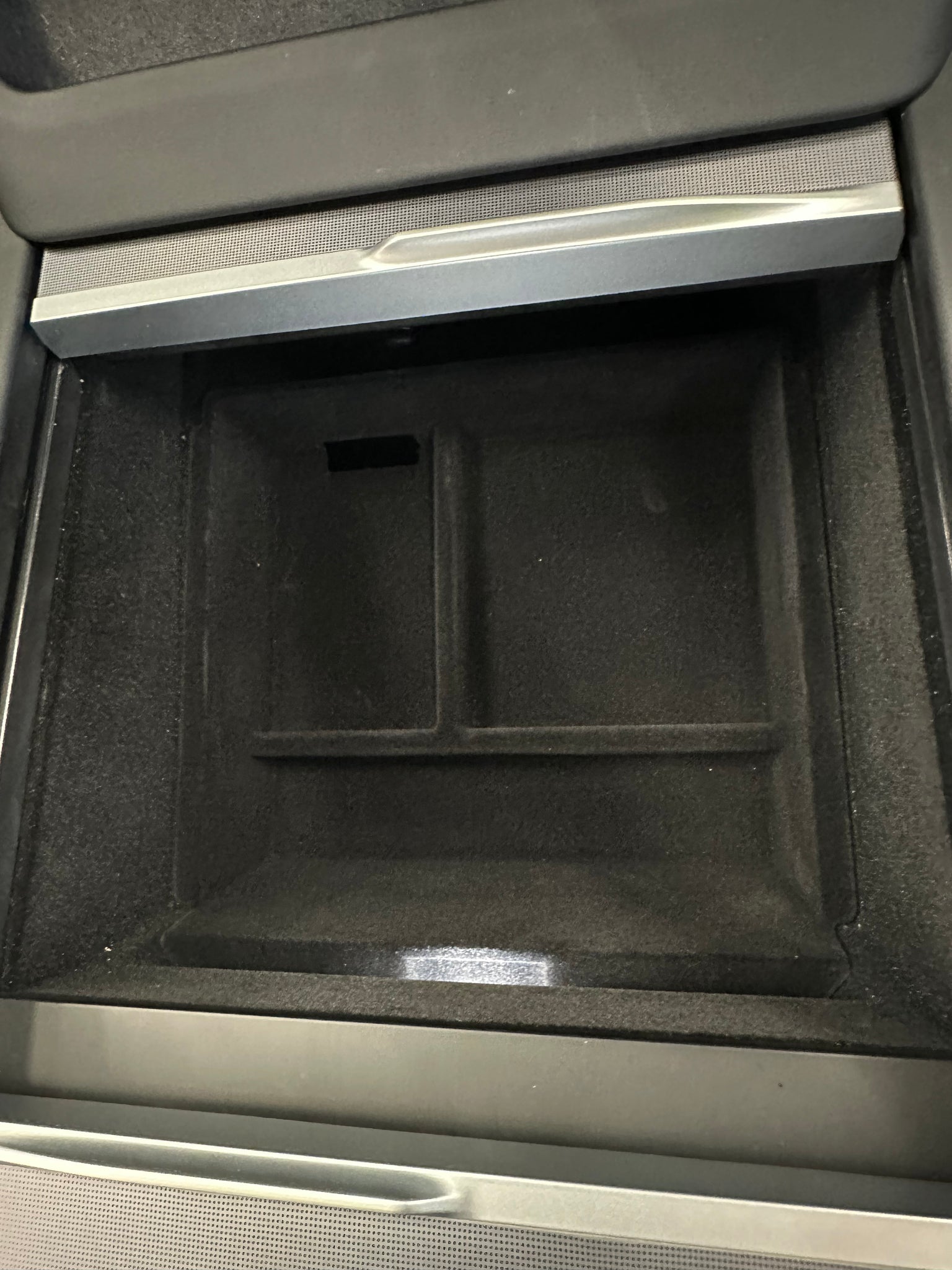 Ywooon 2024 Tesla Model 3 Highland Kofferraum Organizer Aufbewahrungsboxen  mit Deckel Seitlicher Aufbewahrungsbehälter für den Hinteren Kofferraum  Tesla Highland Zubehör, 2 Stück: : Auto & Motorrad